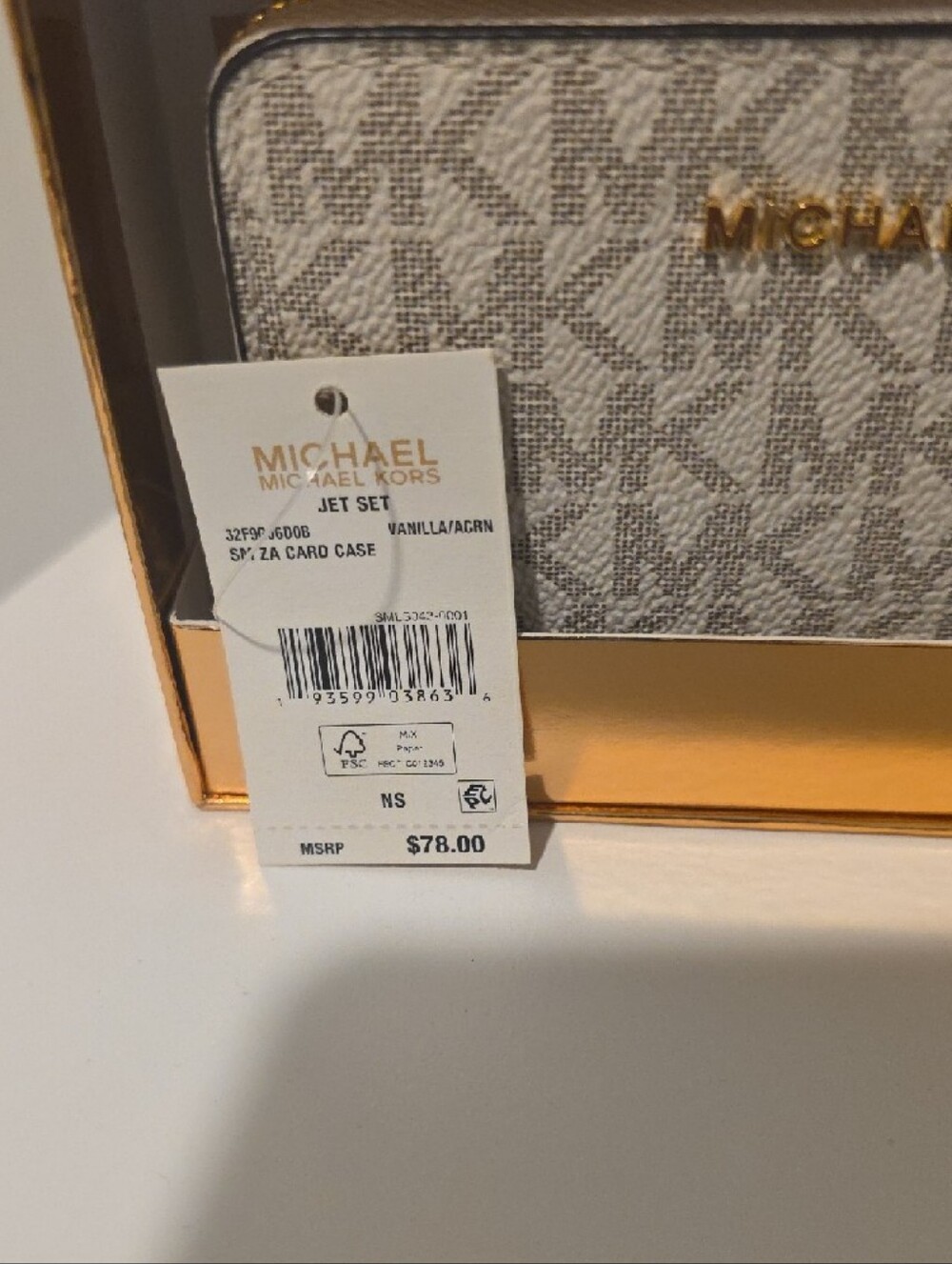 Michael Kors Beige/White Signature Zip Wallet with Gold Hardware - Picture 9 of 9